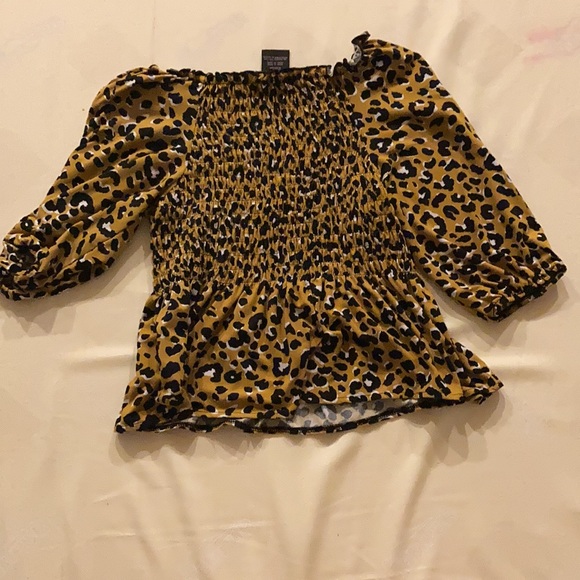 Xtraordinary top girls - Picture 3 of 3